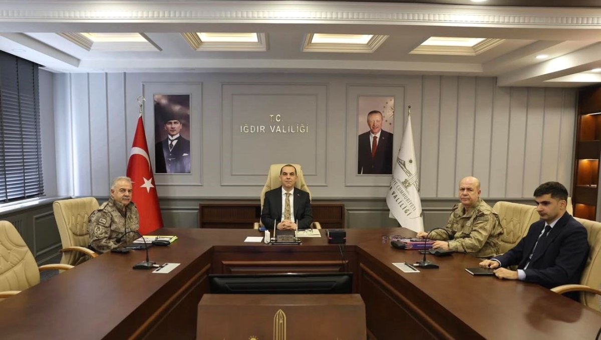 Sınır illerin valileri ile güvenlik toplantısı