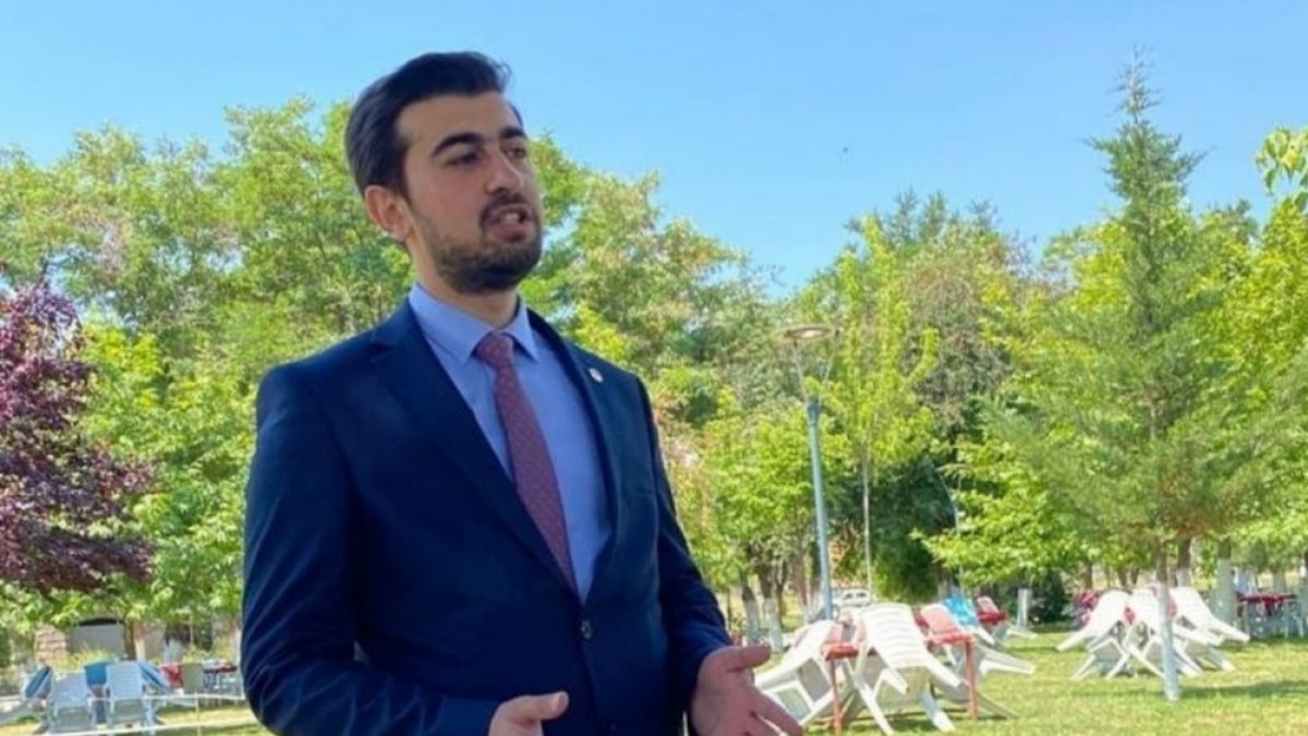 Sivil Toplum Hareketi Derneğinden emekli amirallerin yayınladığı bildiriye tepki