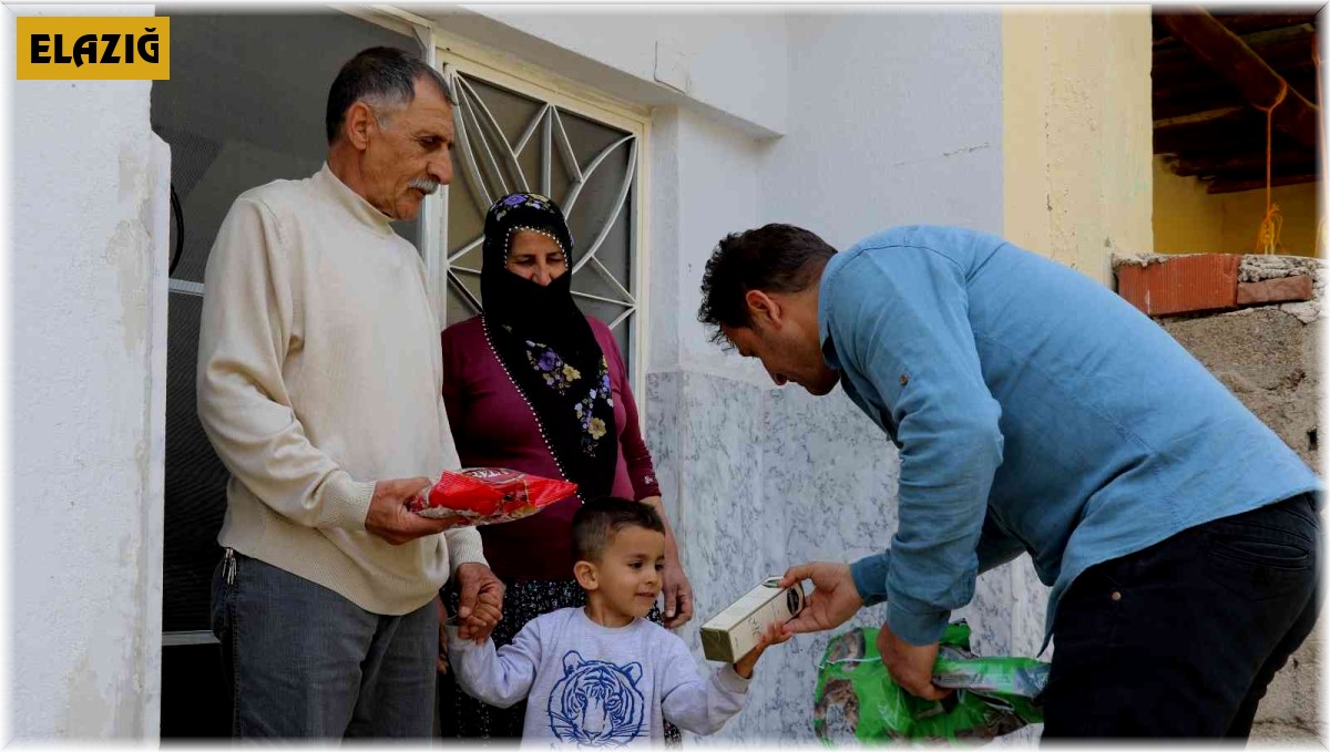 Sivrice ilçesinin bayram şekeri, kolonya ve tıraşı kaymakamlıktan