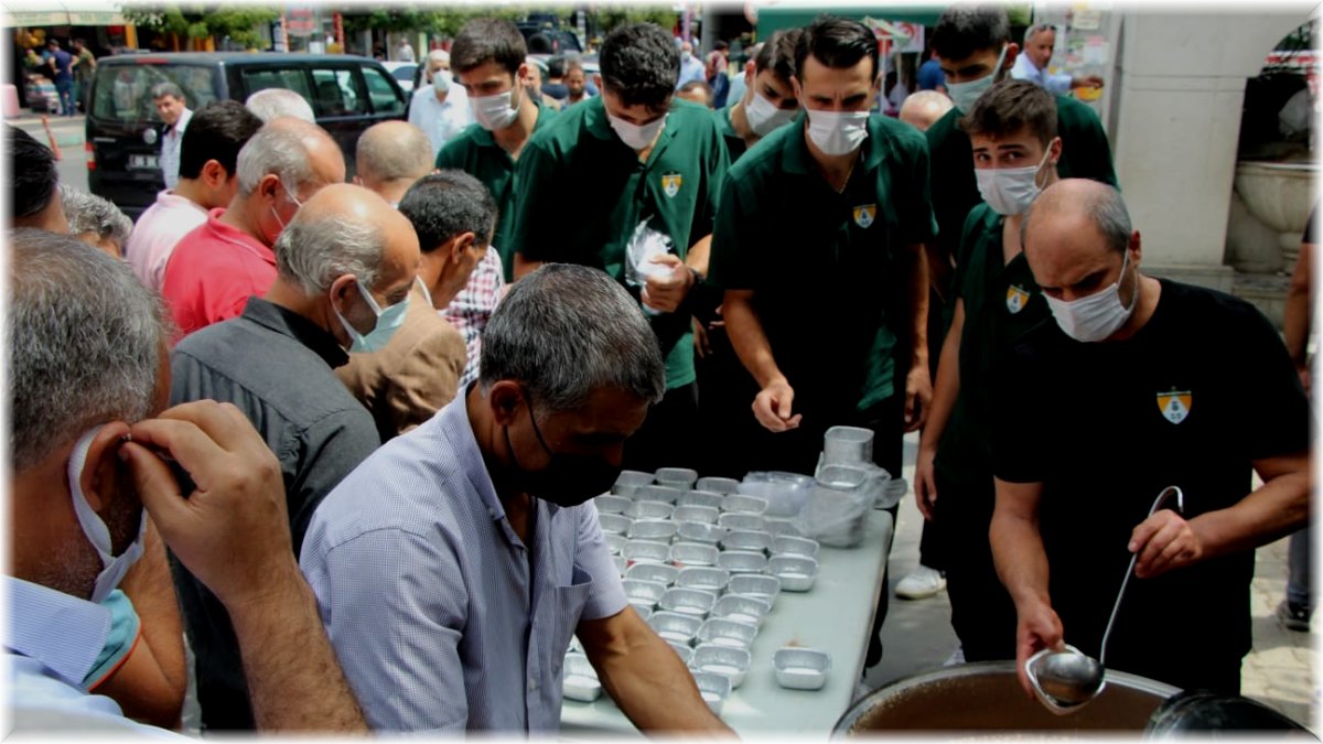 Solhanspor, 500 kişiye aşure ikram etti