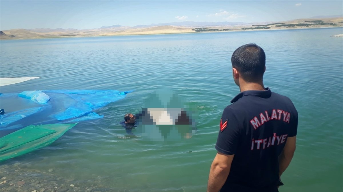 Son dakika Baskil: Elazığ'da serinlemek için baraj gölüne giren 2 arkadaş boğuldu