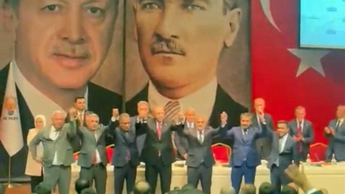 Son dakika Elazığ Politika haberi! Elazığ eski CHP İl Başkanı Karatepe AK Parti'ye katıldı