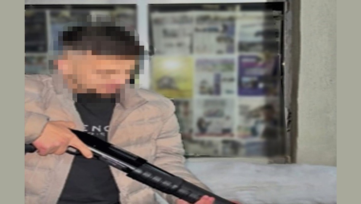 Sosyal medyadan silahlı fotoğraflarını paylaşan 4 kişi yakalandı