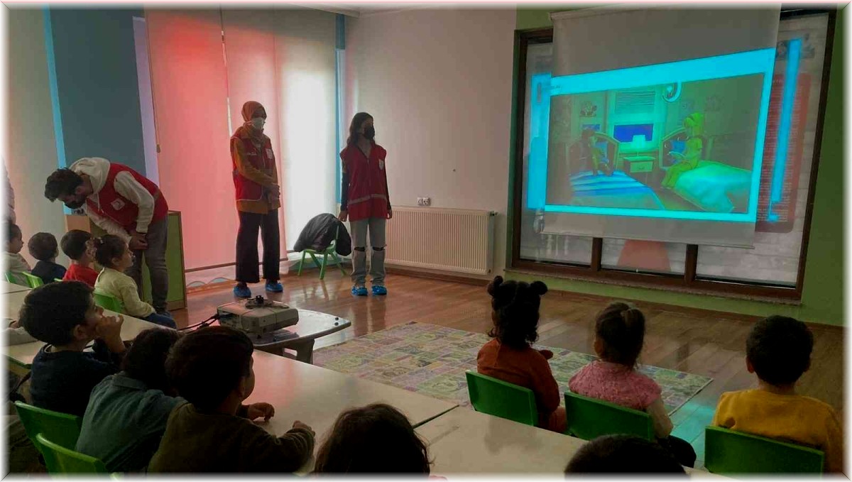 Soylu, " 153 yıllık iyilik hareketini gençlere anlatıyoruz"