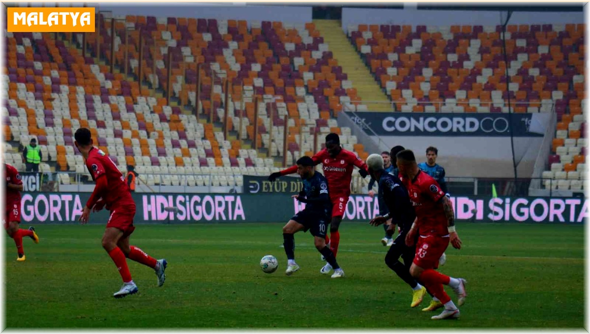 Spor Toto Süper Lig: DG Sivasspor: 0 - Adana Demirspor: 1 (İlk yarı)