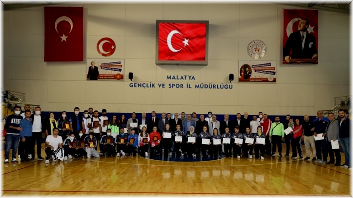 ''Sporun Enleri Ödül'' töreni düzenlendi