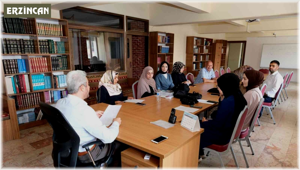 Stajyer İlahiyat öğrencileriyle tanışma toplantısı düzenlendi