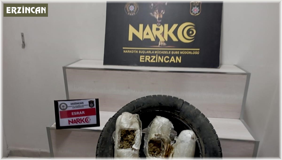 Stepneye saklanan 3 kilo 288 gram esrar ele geçirildi
