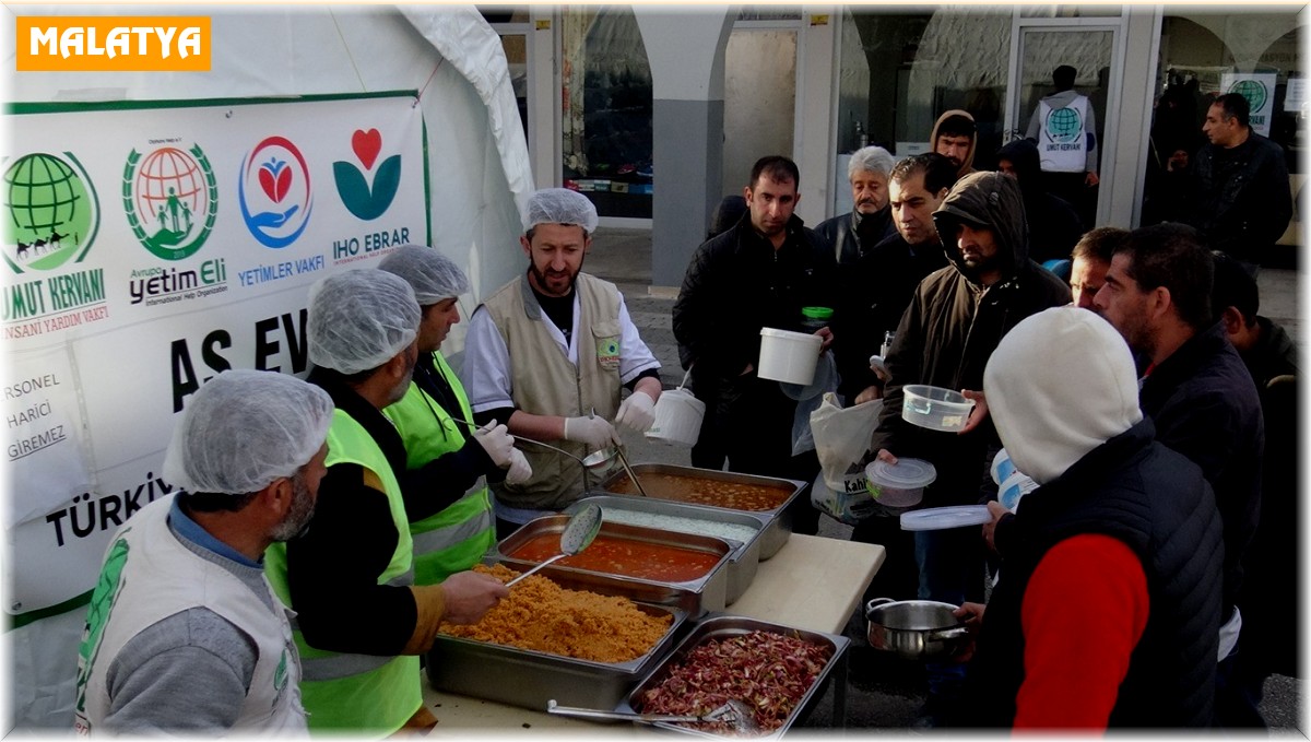 STK'lardan Malatya'da depremzedelere günlük iftar yemeği