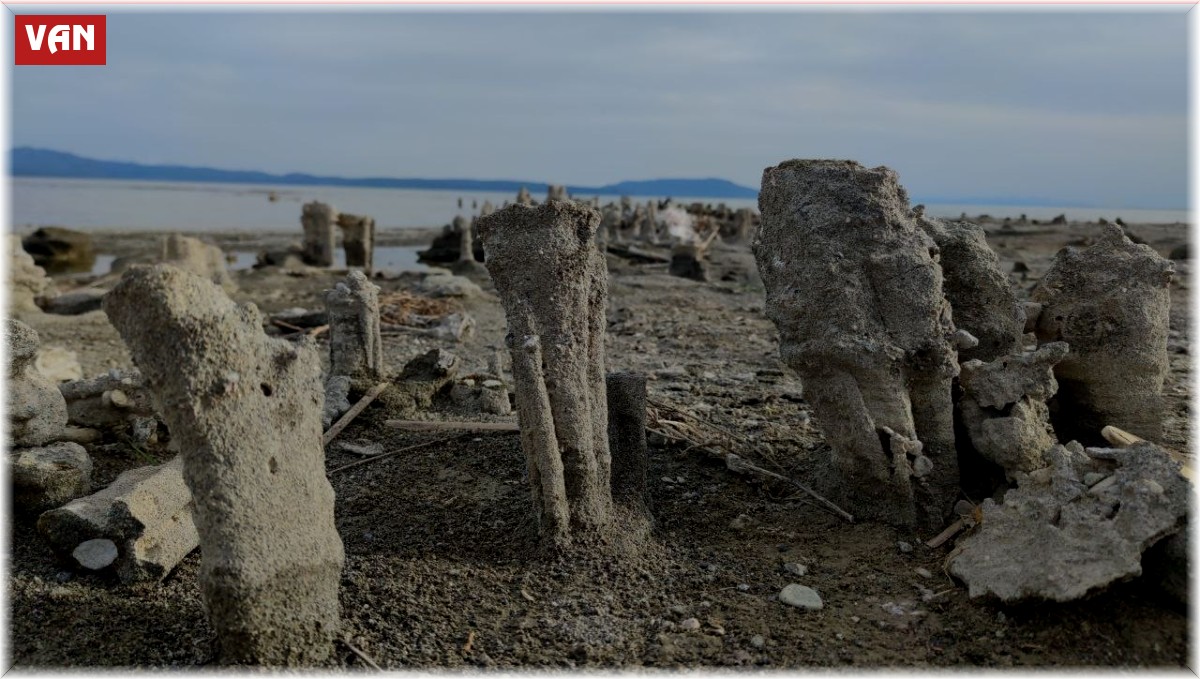 Suların çekilmesi, Van Gölü'nün 'peribacalarına' zarar vermeyecek