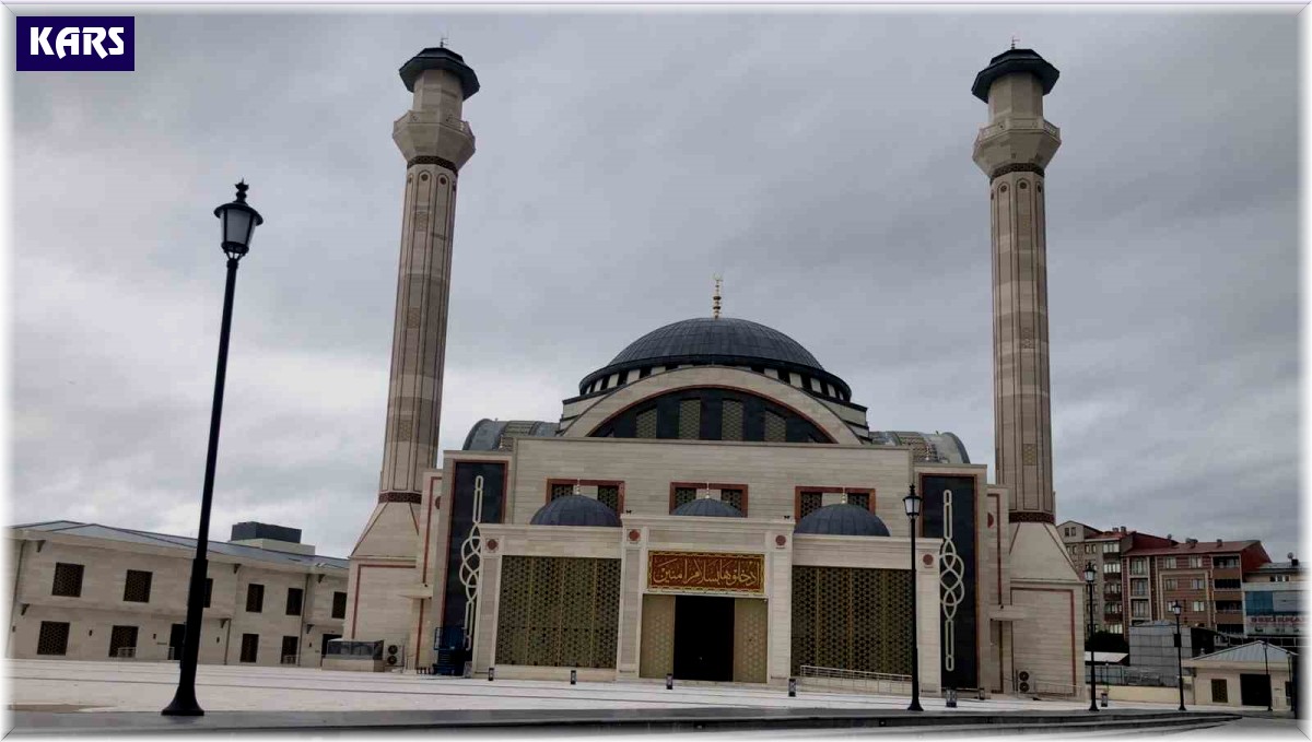 Sultan Alparslan Külliyesi açılmayı bekliyor