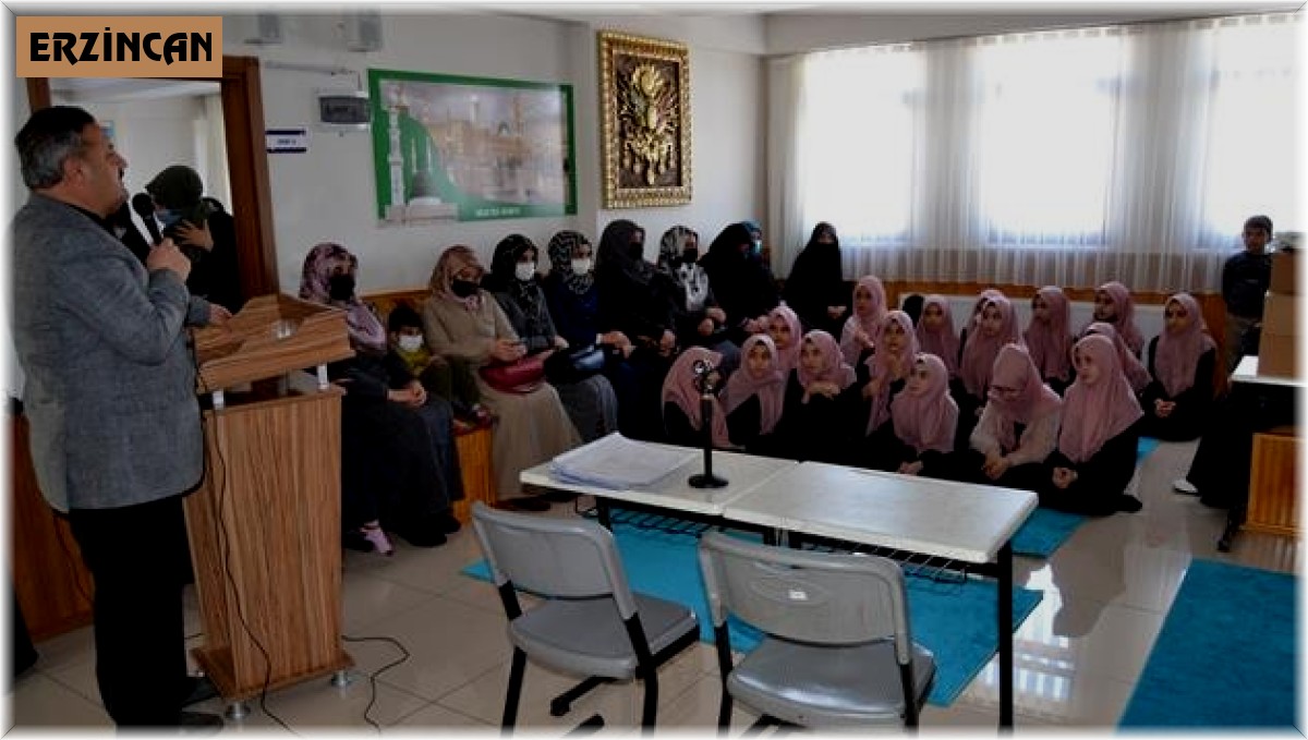 Sümbülvalide Yatılı Kız Kur'an Kursunda yarıyıl dönemi karne heyecanı