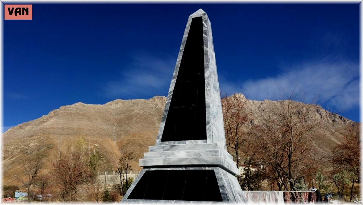 Sündüz şehitleri için anıt