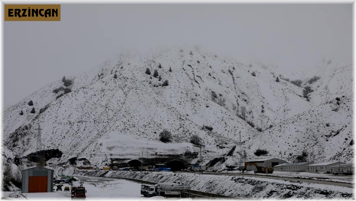 Sünebeli Geçidinde 5,2 kilometre uzunluğundaki iki tünelin yüzde 72'si tamamlandı