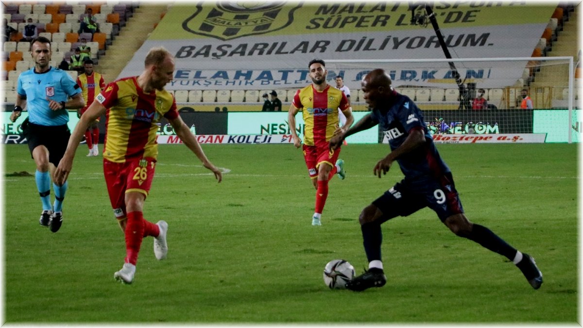 Süper Lig: Yeni Malatyaspor: 1 - Trabzonspor: 4 (İlk yarı)