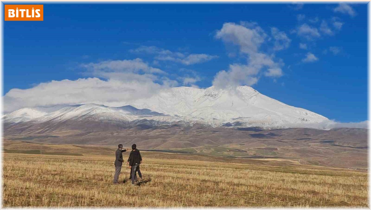 Süphan Dağı beyaz gelinliğini giydi