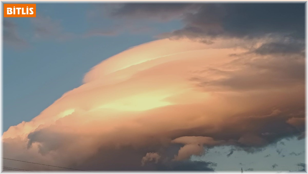 Süphan Dağı'nda mercek bulutu