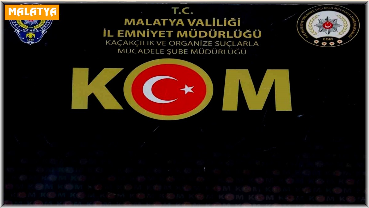 Şüphe üzerine durdurulan araçta 2 el bombası çıktı