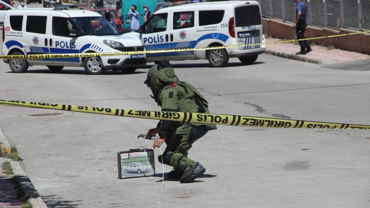Şüpheli paket polisi alarma geçirdi