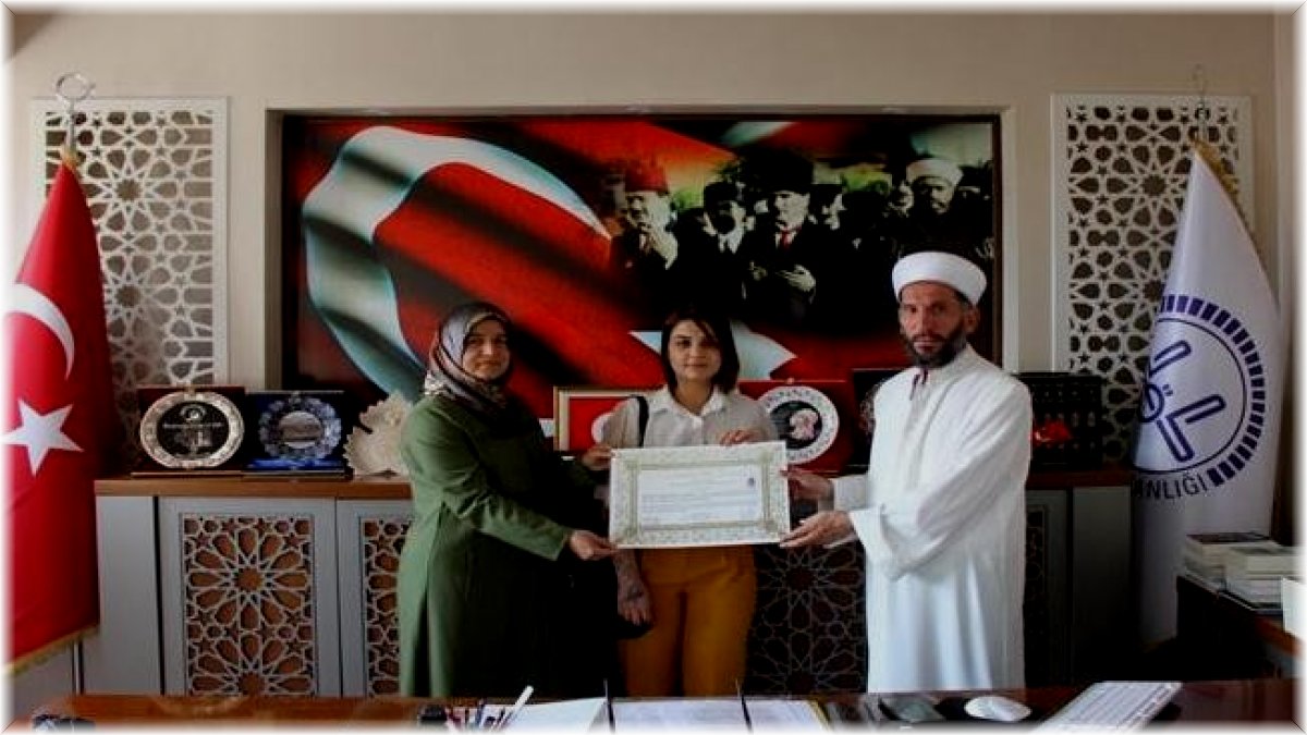 Süryani asıllı kadın Müslüman oldu