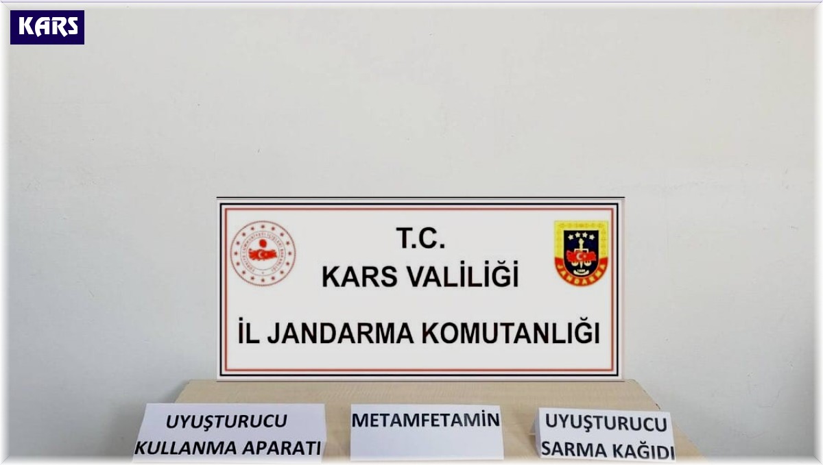 Susuz'da bir otomobilde uyuşturucu ele geçirildi