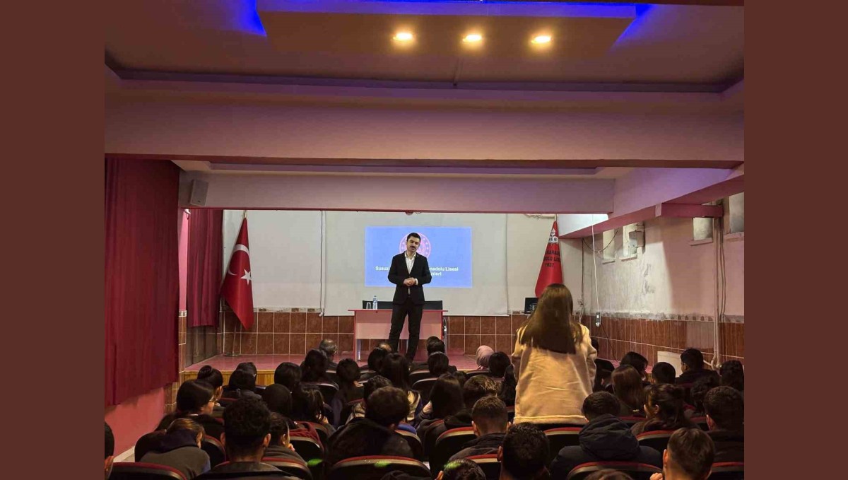 Susuz'da öğrenciler sordu, kaymakam mesleğini anlattı