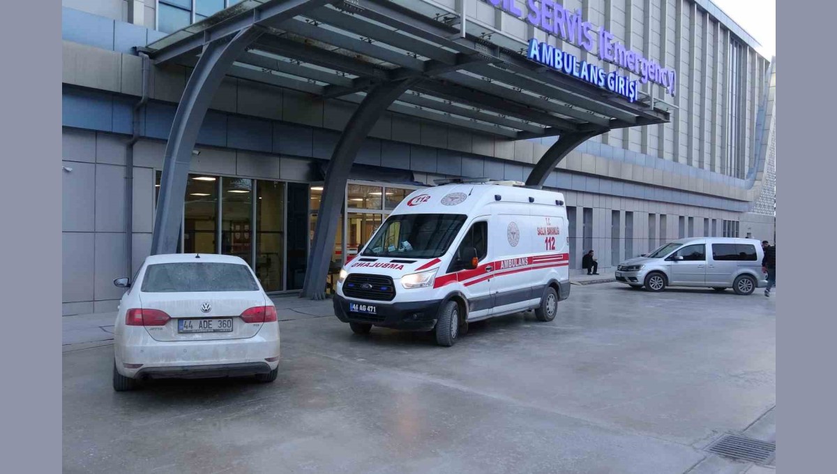 Tabahcayla deneme atışı yaparken kazara kendini vurdu