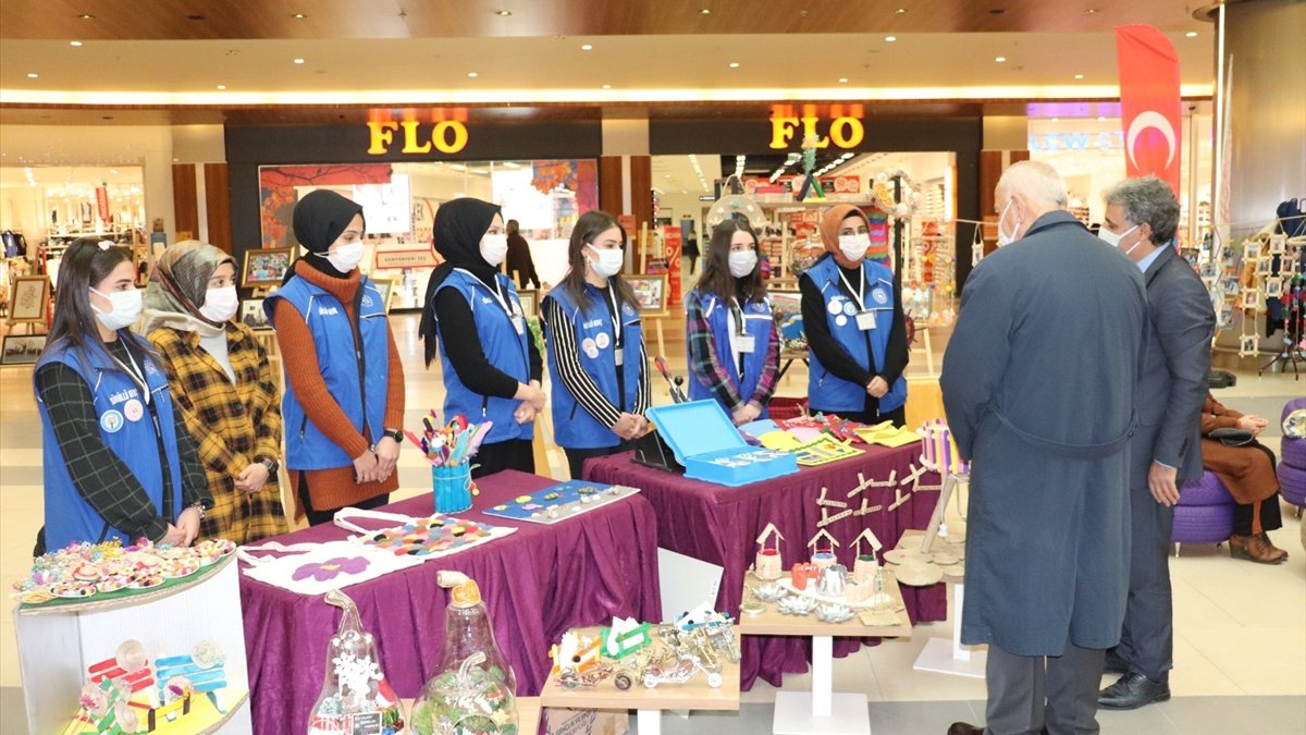 "Tabletini Getir Hediyeni Götür" projesi hayata geçirildi