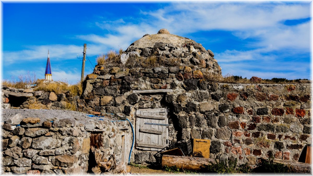 Tahıl ambarı olarak kullanılan tarihi hamam restore edilmeyi bekliyor