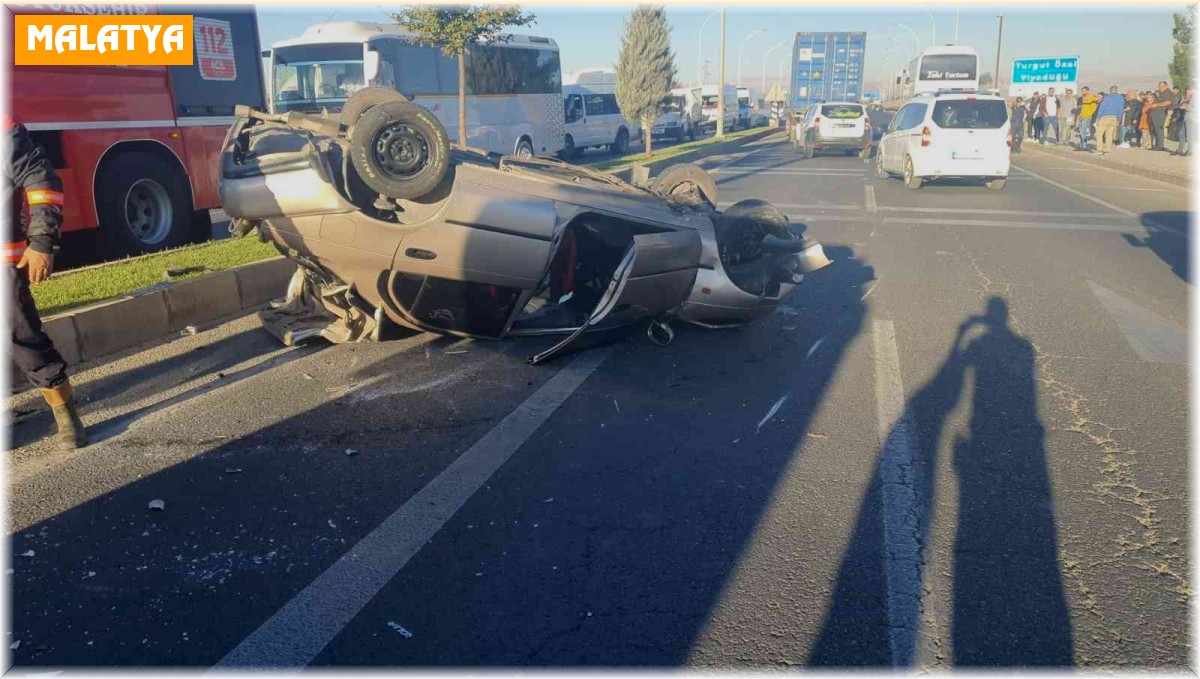 Takla atan otomobilin sürücüsü yaralandı