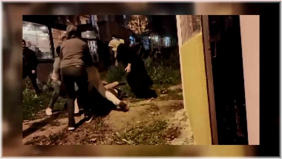 Taksicilerin yer kavgasında yumruklar havada uçuştu