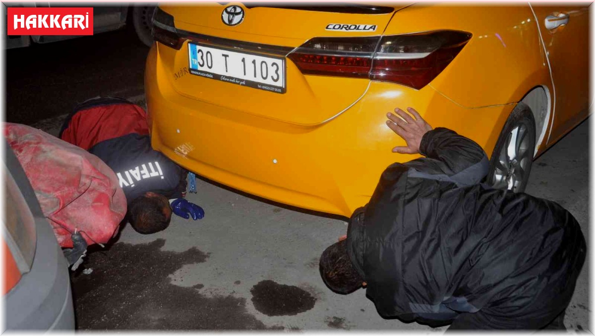 Taksinin alt bölümünde mahsur kalan kedi sıcak bir yuvaya kavuştu