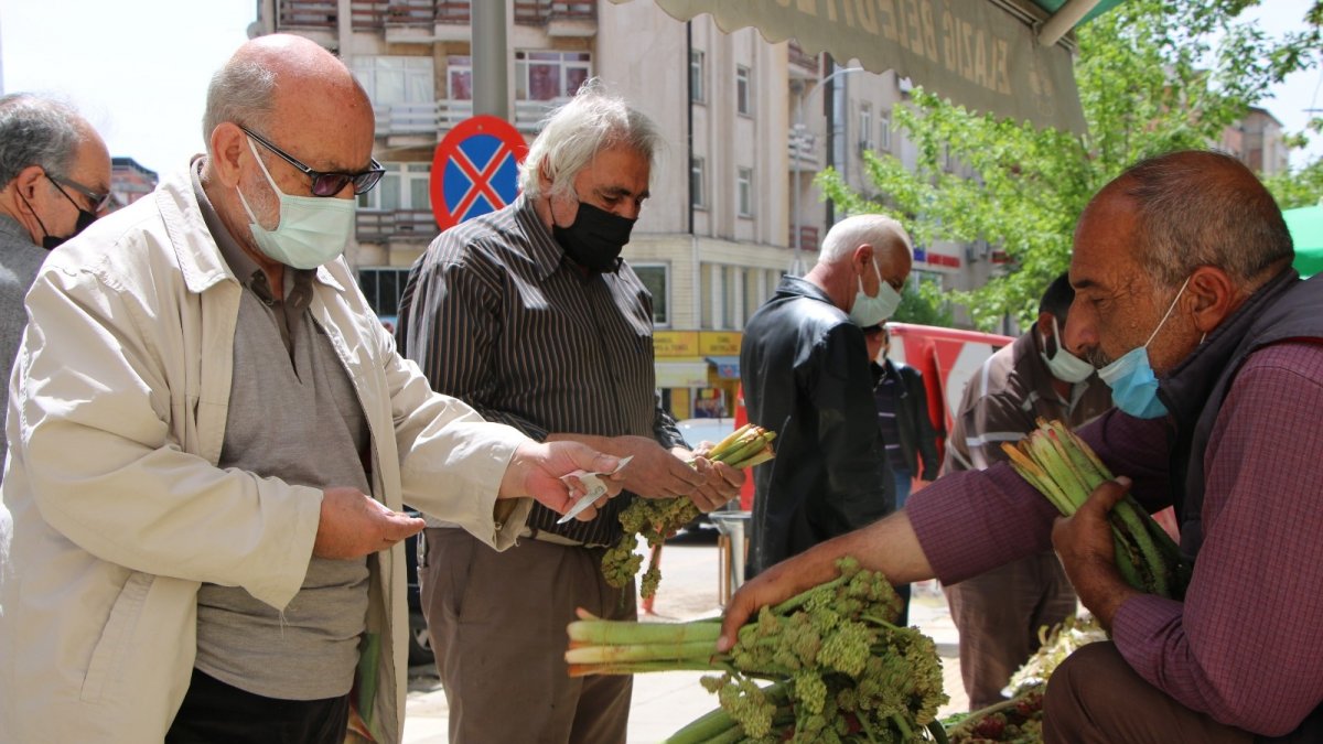 Tam bir şifa deposu, "doğunun muzu" ışkın tezgahlarda yerini aldı