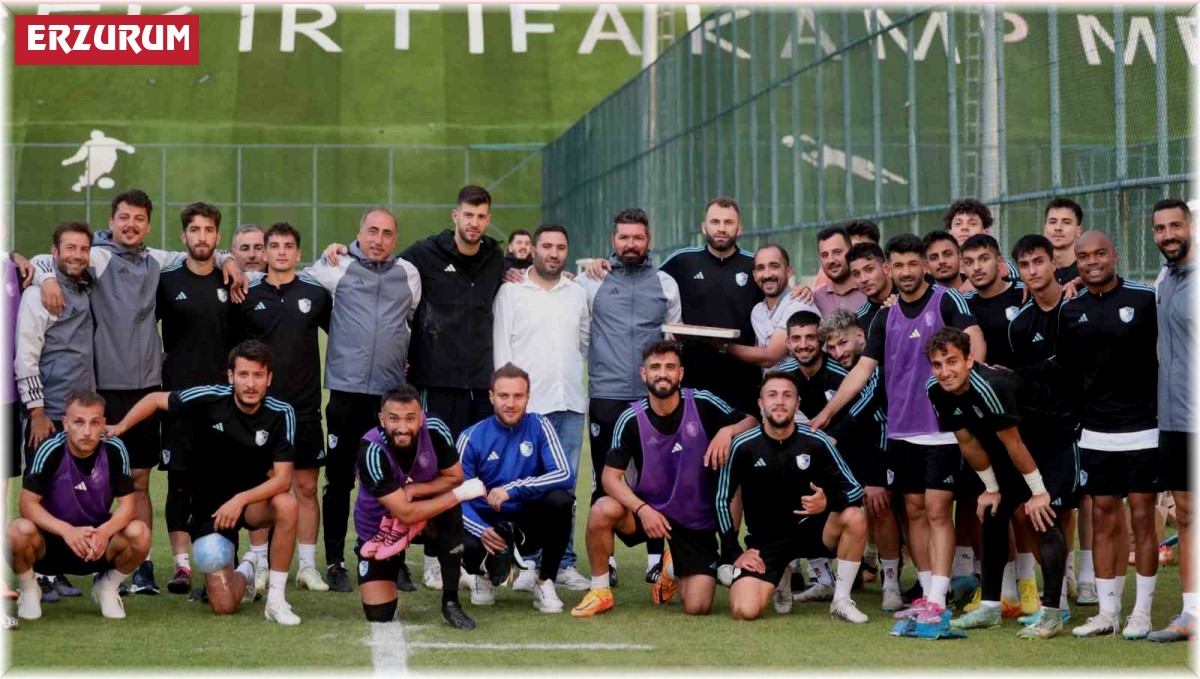 Taraftardan Erzurumspor'a tatlı dopingi
