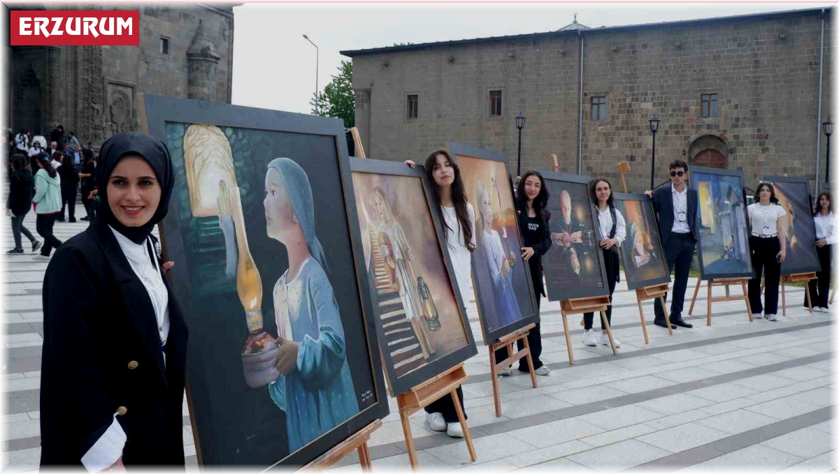 Tarihi binada mezuniyet sergisi