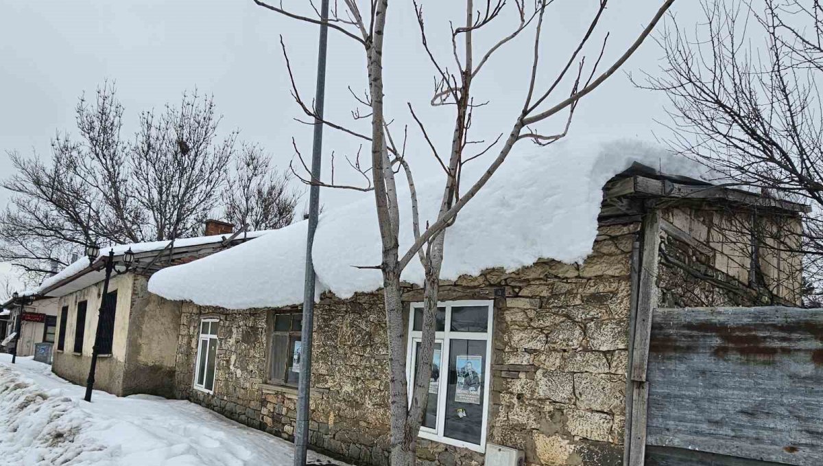 Tarihi Harputta dondurucu soğuklar etkisini sürdürüyor