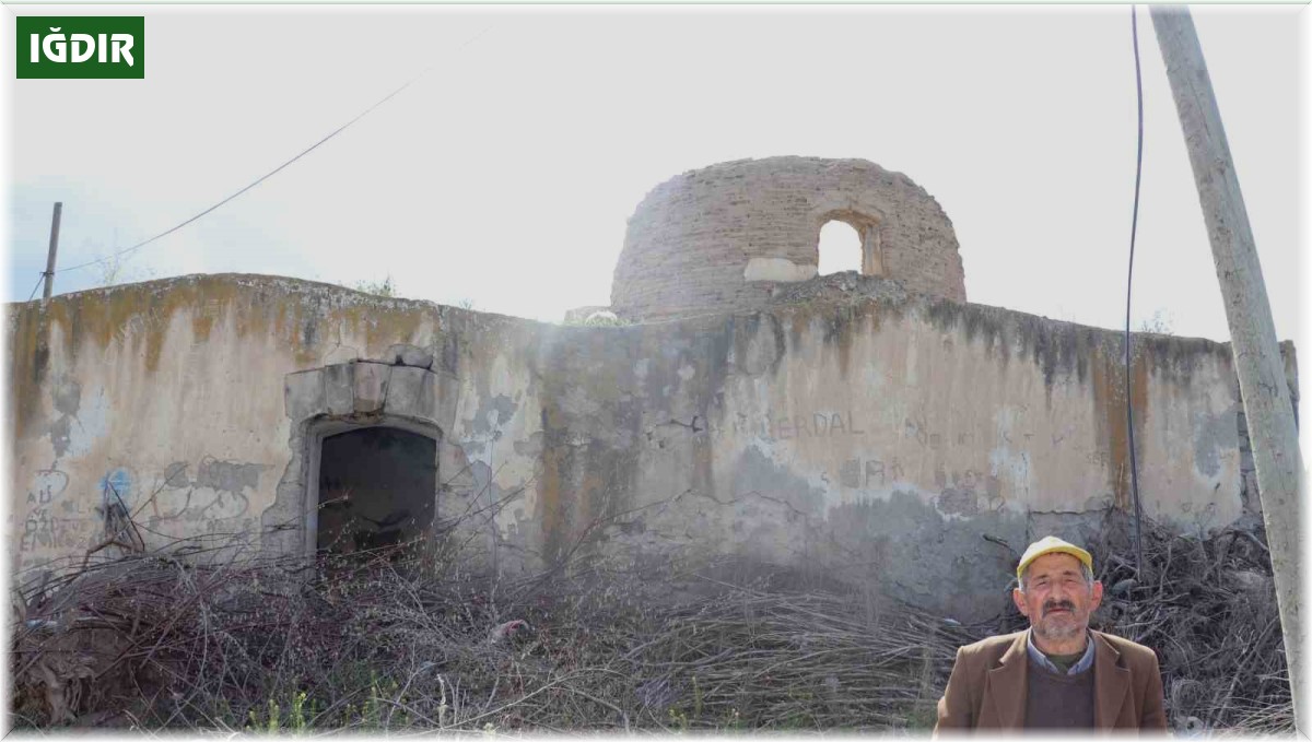 Tarihi "Ortaköy Hamamı"nın içler acısı hali vatandaşları üzüyor