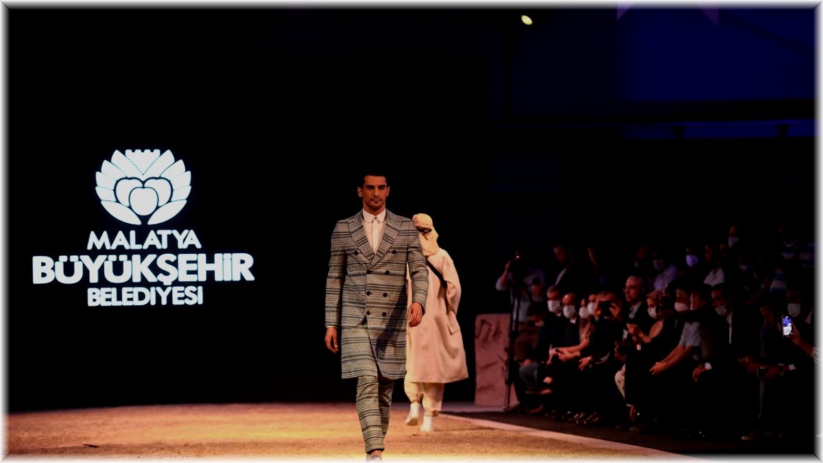 Tarihin Işığında Arslantepe Defilesi ilgi gördü