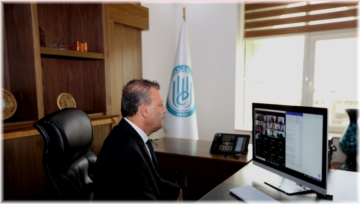 "Tarihten Bugüne Kapılar Açan Şehir: Ahlat" Uluslararası Sempozyumu gerçekleştirildi