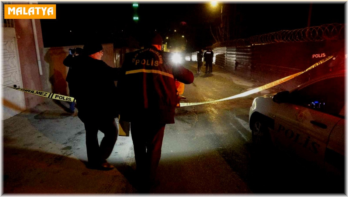 Tartıştığı arkadaşını sokak ortasında pompalı tüfekle vurdu