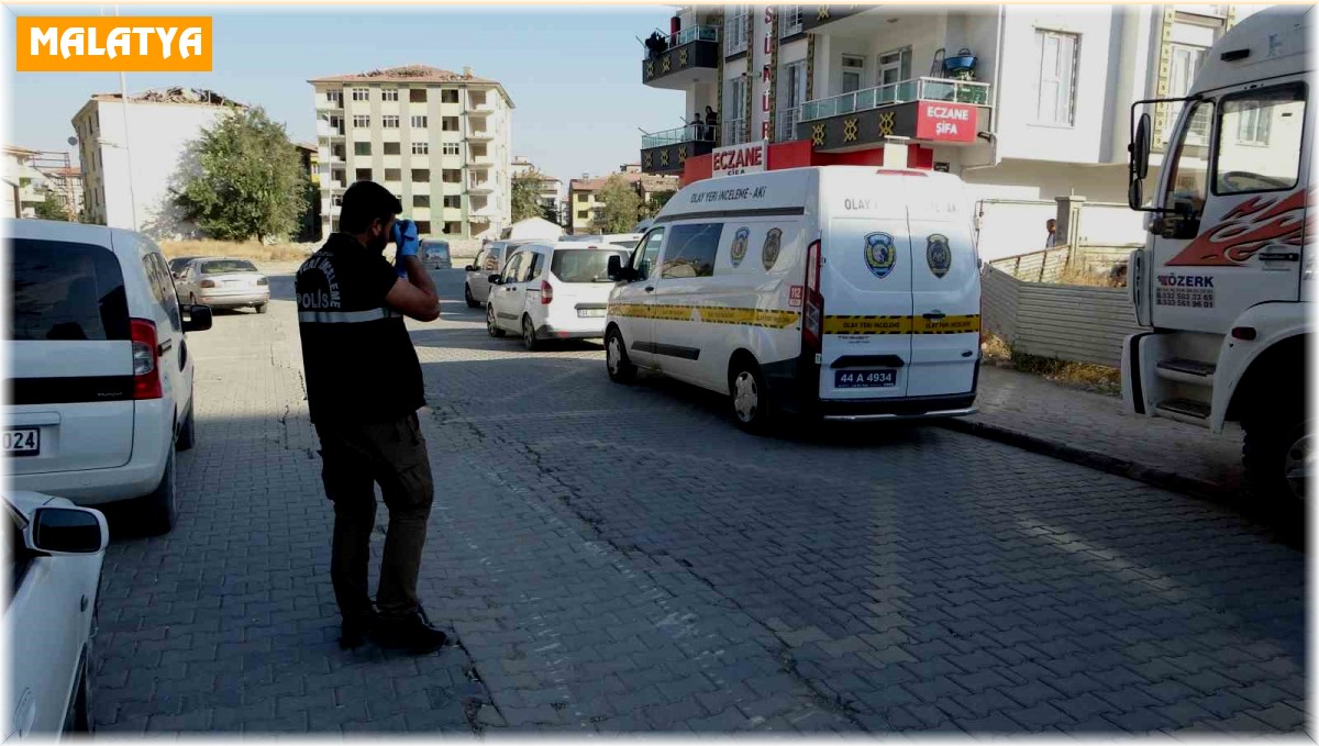 Tartıştığı kardeşini silahla yaralayıp polise teslim oldu
