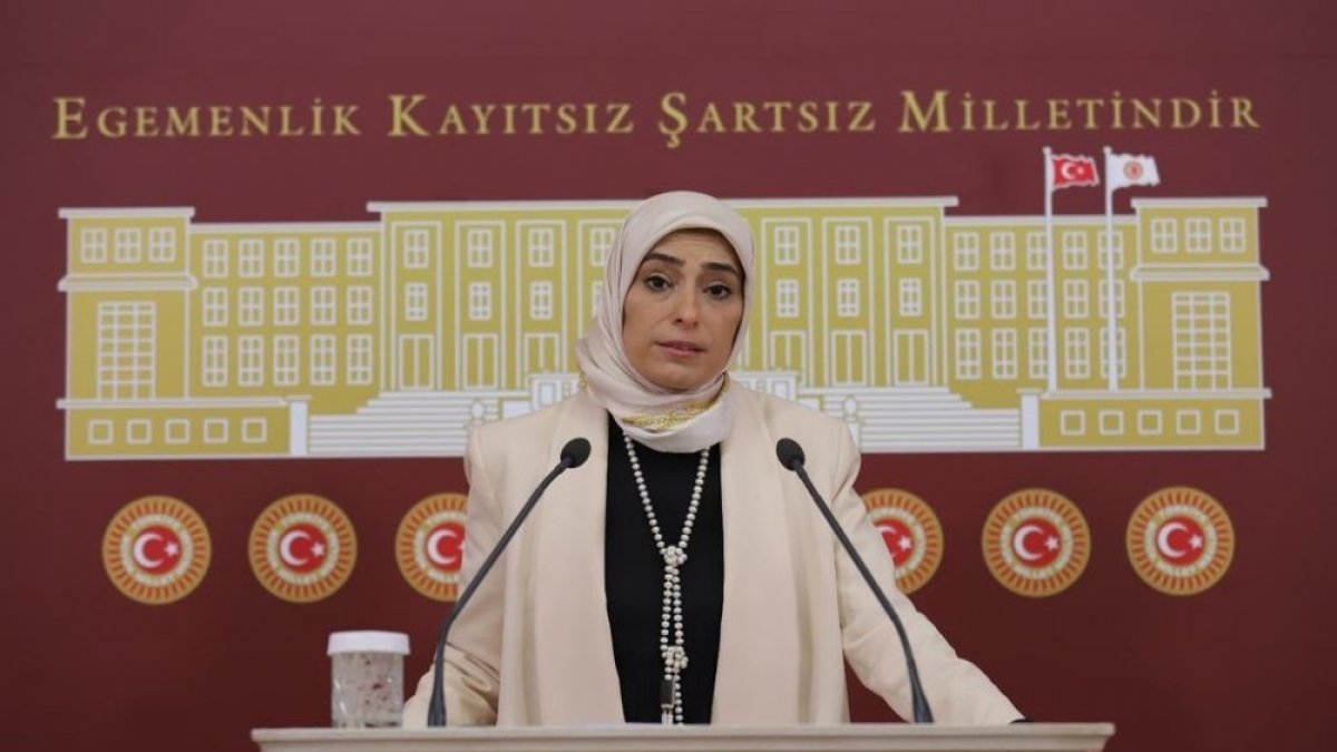 Taşkesenlioğlu Ban; Siyasetleri ikiyüzlü