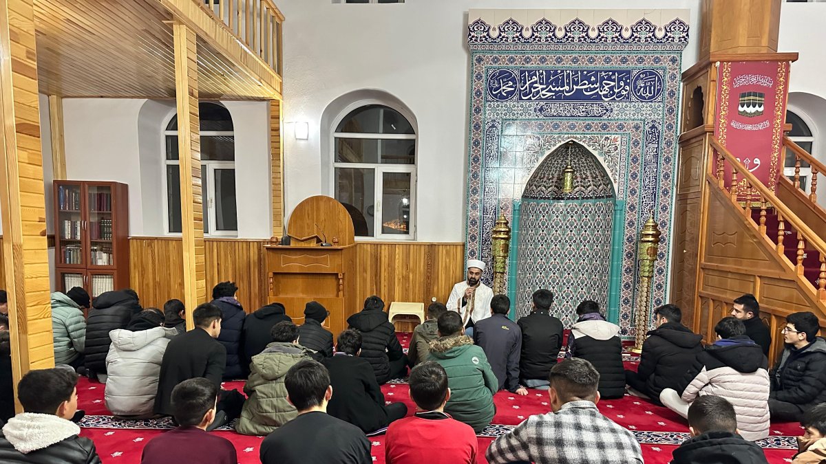 Taşlıçay'da sabah namazı buluşması