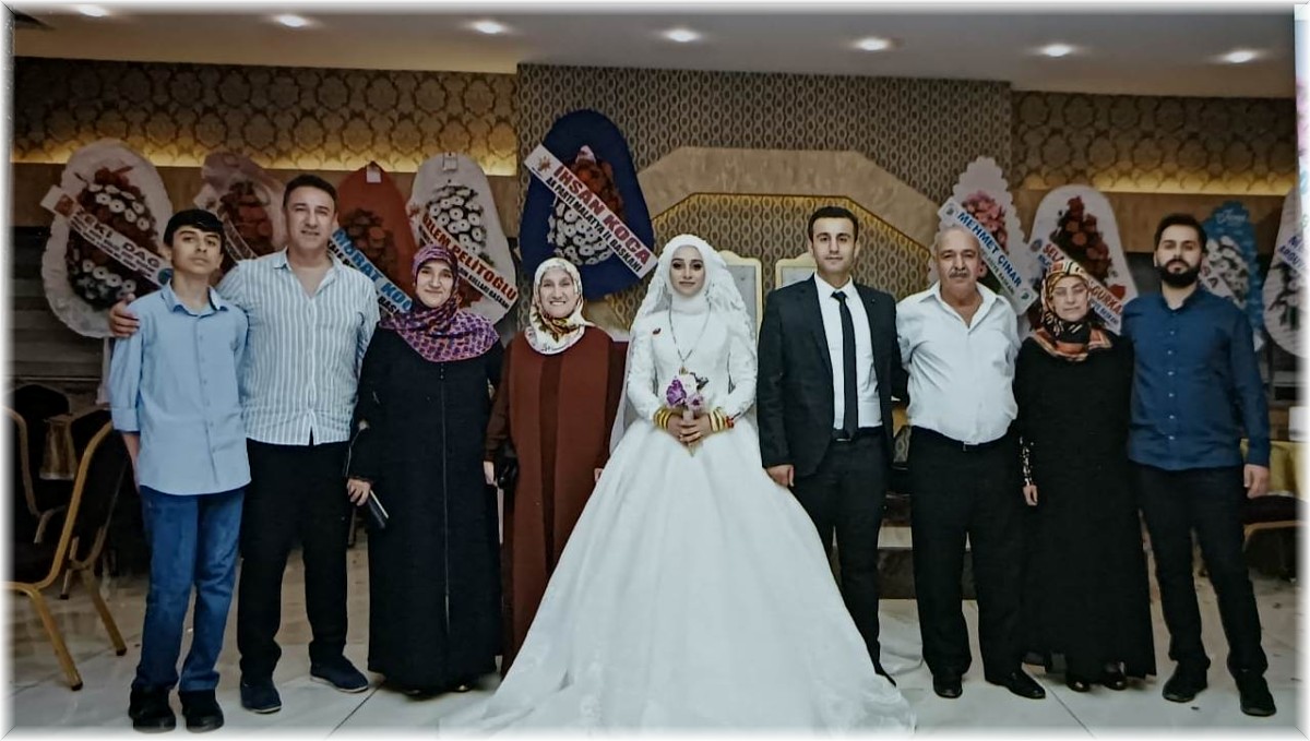 Taştaş ve Bakır ailesinin mutlu günü