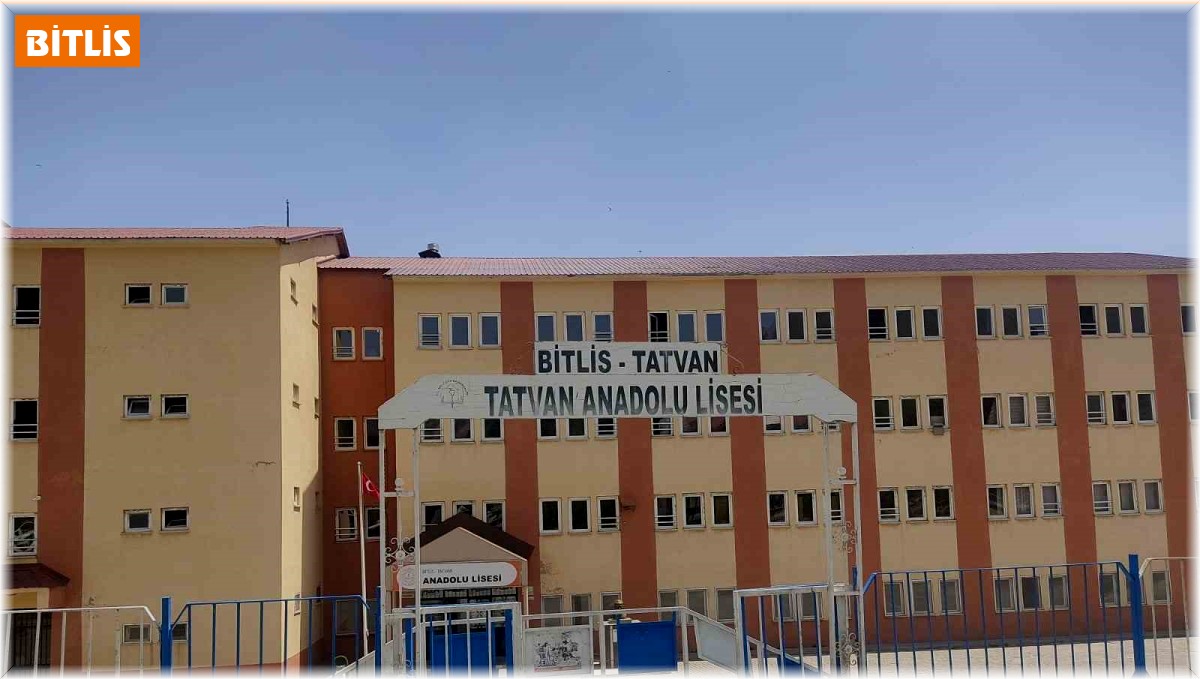 Tatvan Anadolu Lisesi "Proje okulu" oldu