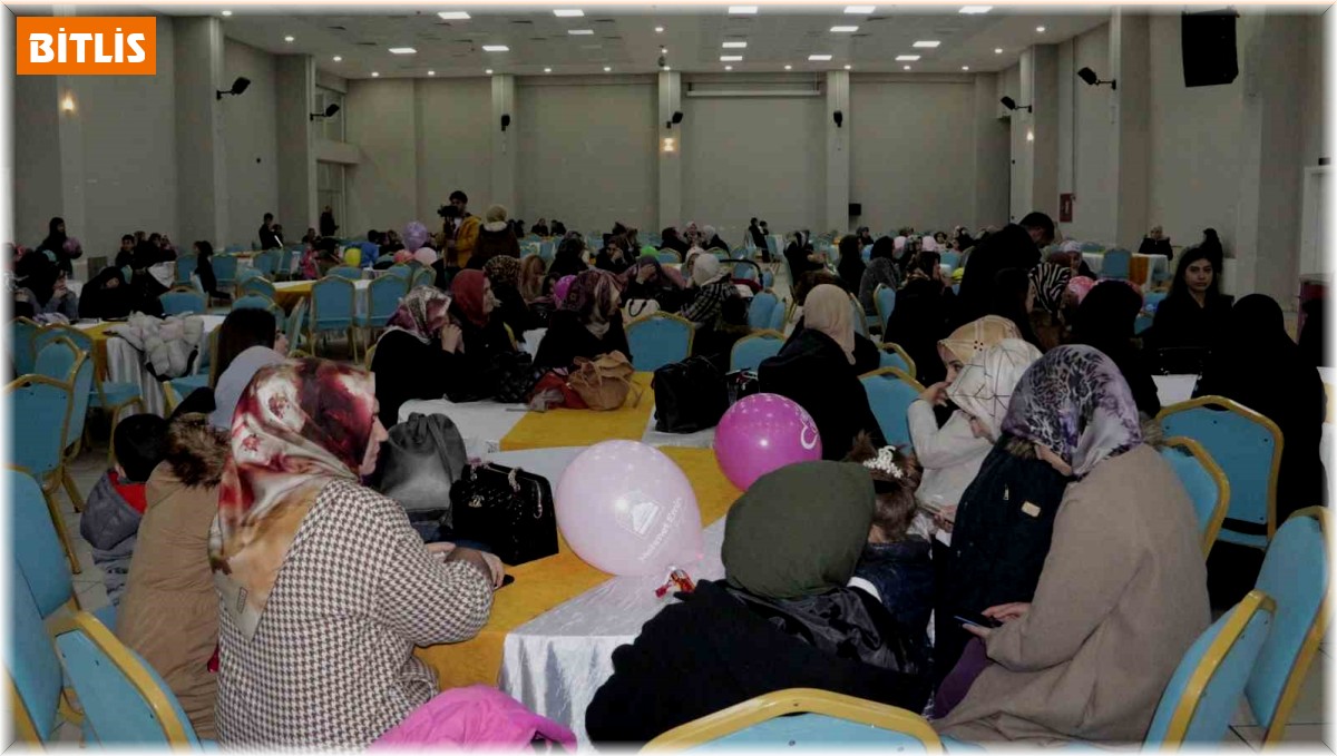 Tatvan Belediyesi depremzede kadınları unutmadı