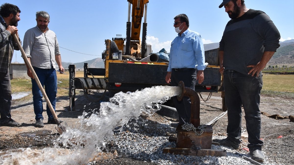 Tatvan Belediyesi Rahva bölgesine sondaj çalışması yaptı