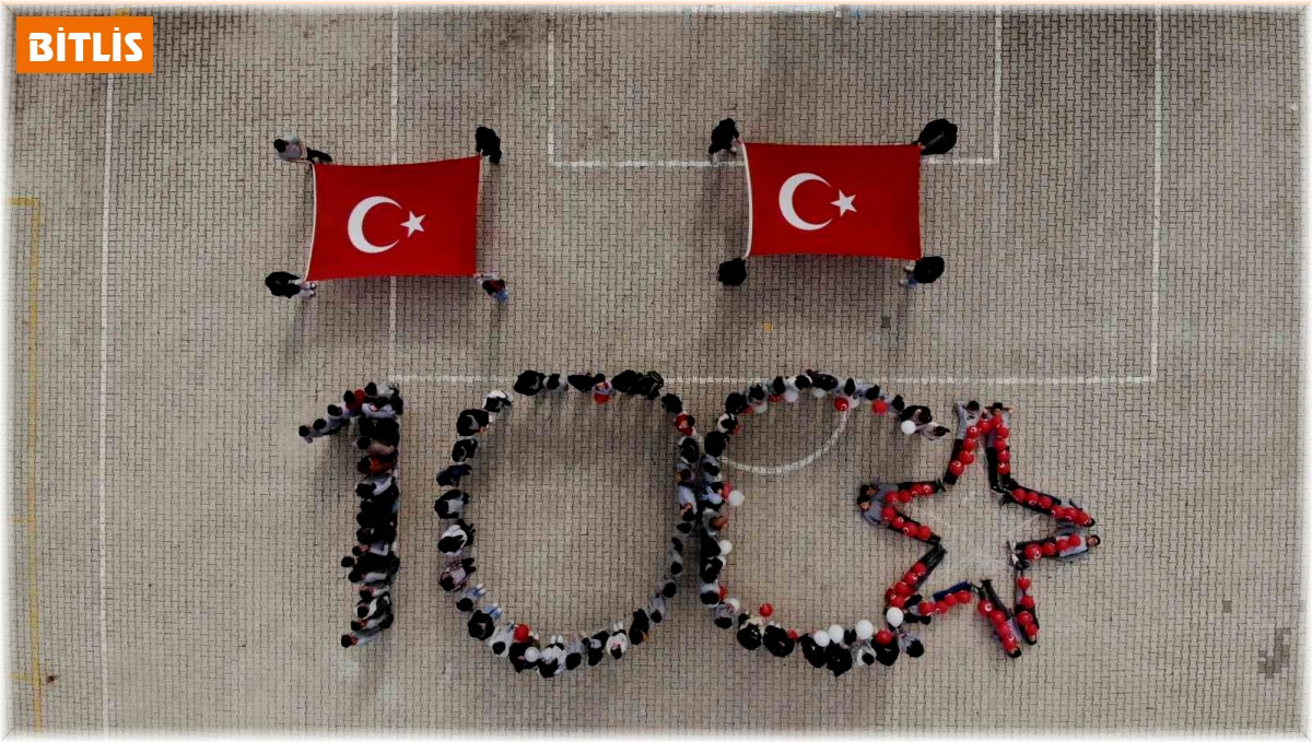 Tatvan'da 100'ncü yıla özel öğrencilerden koreografi