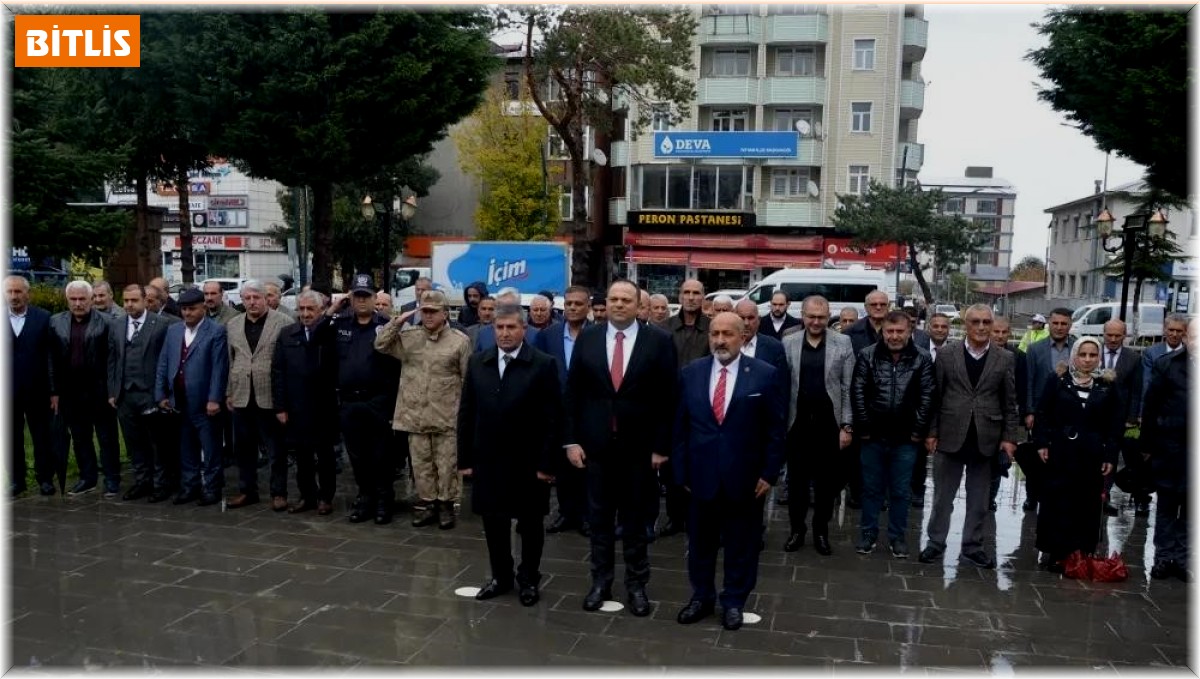 Tatvan'da '19 Ekim Muhtarlar Günü' kutlandı
