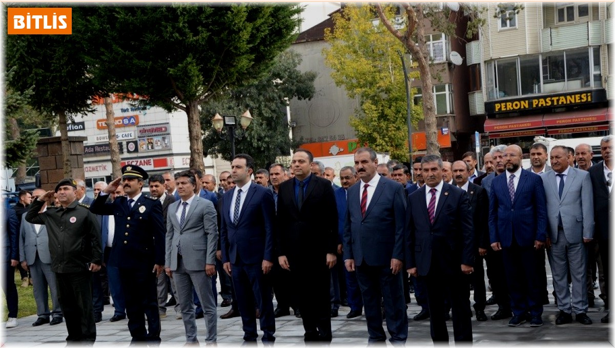 Tatvan'da "19 Ekim Muhtarlar Günü" kutlandı